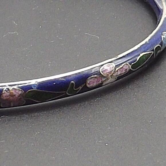 Vintage Cloisonne Floral Bangle Bracelet, Dark Blue Enamel, 7 3/4 Inch, 1960s - Picture 11 of 12